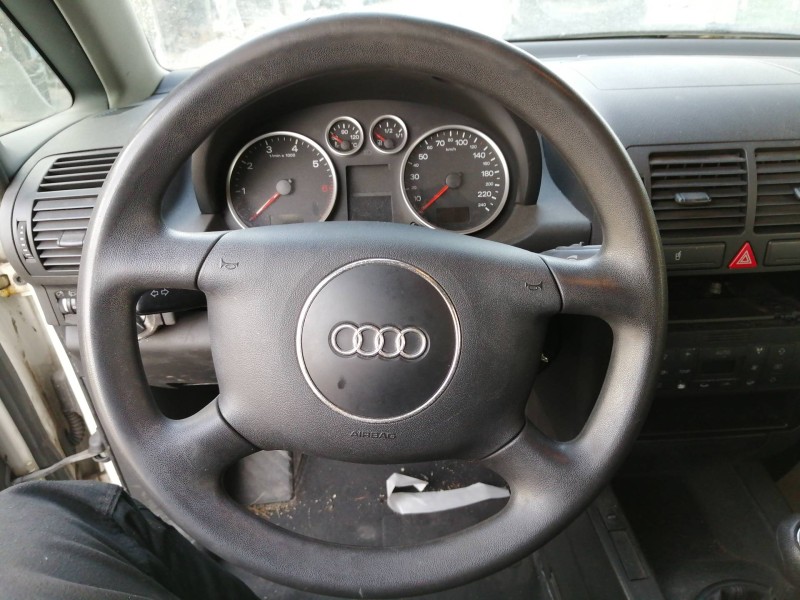 Recambio de volante para audi a2 (8z) 1.4 style referencia OEM IAM 8Z0419091C 8E0000124 61333020A