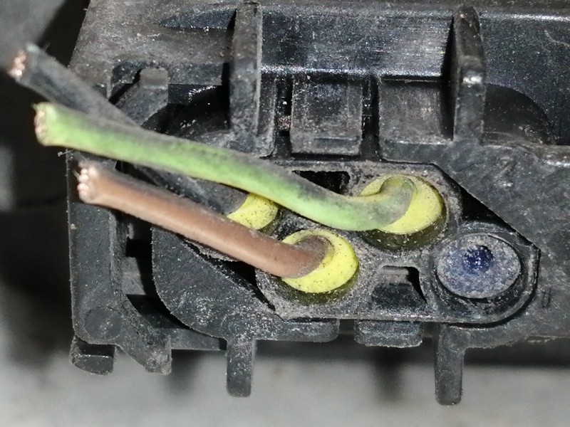 Recambio de modulo electronico para audi a3 sportback (8p) 2.0 tdi ambiente referencia OEM IAM 8E0909511  