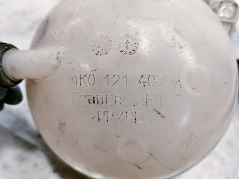 Recambio de deposito expansion para volkswagen golf vi (5k1) advance bluemotion referencia OEM IAM 1K0121407A  