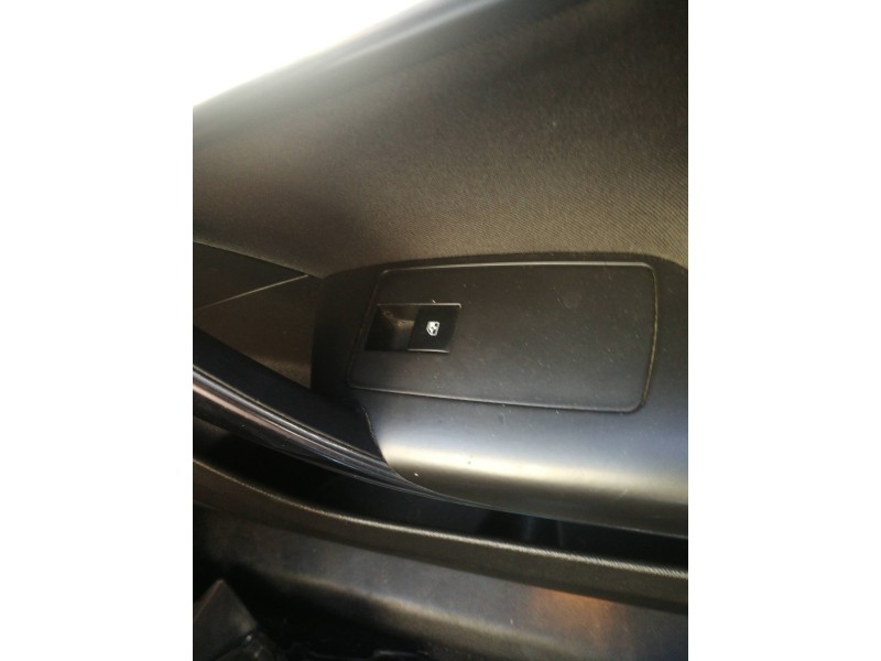 Recambio de mando elevalunas delantero derecho para opel insignia sports tourer sport referencia OEM IAM 0000840603  
