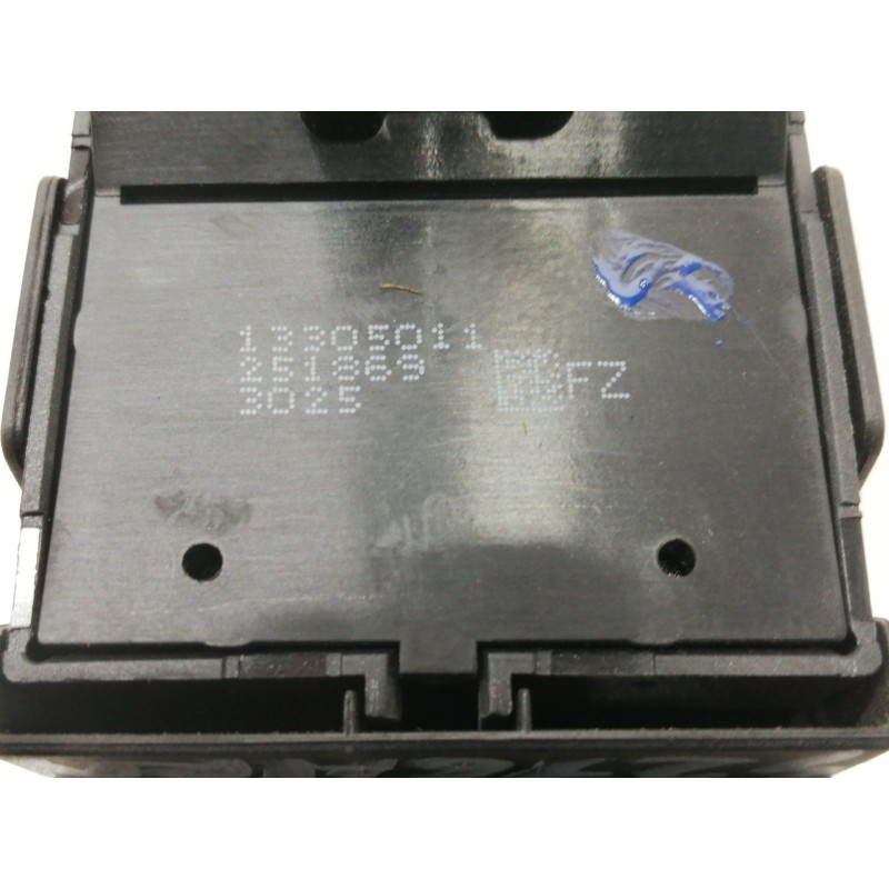 Recambio de mando elevalunas delantero izquierdo para opel insignia sports tourer sport referencia OEM IAM 13222224  