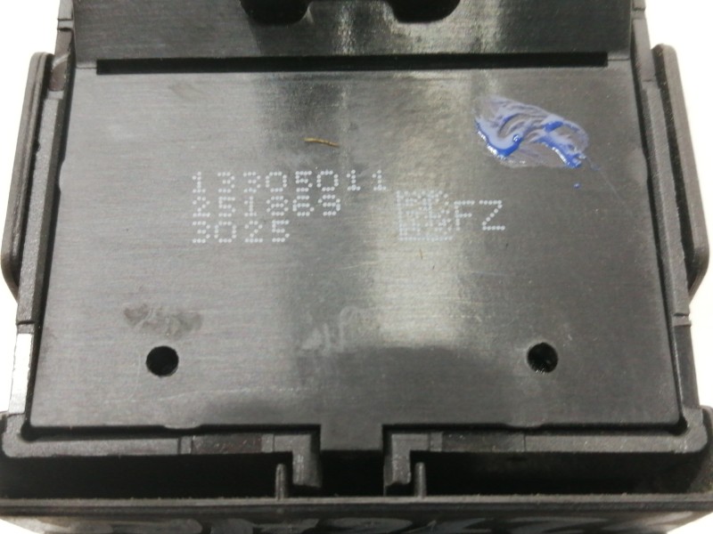 Recambio de mando elevalunas delantero izquierdo para opel insignia sports tourer sport referencia OEM IAM 13222224  