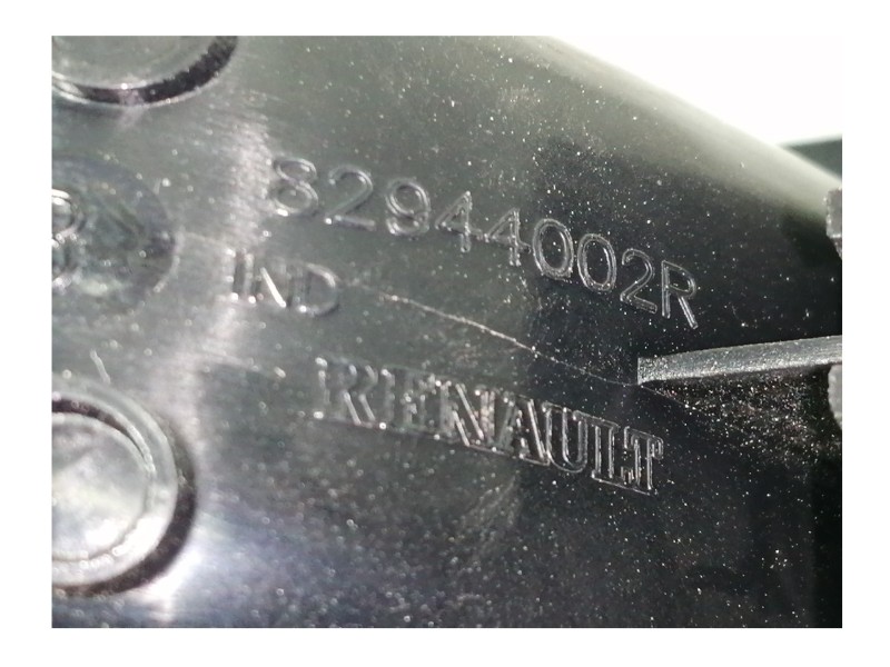 Recambio de mando elevalunas trasero derecho para renault laguna iii bt3s referencia OEM IAM 82944002R  