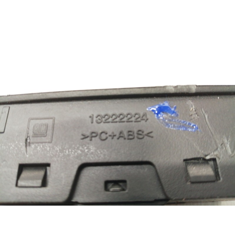 Recambio de mando elevalunas delantero izquierdo para opel insignia sports tourer sport referencia OEM IAM 13222224  