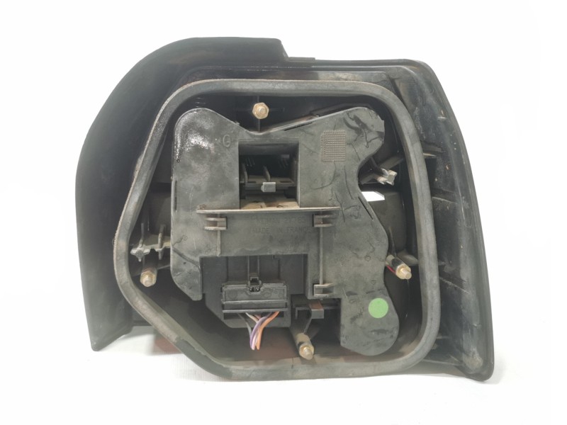 Recambio de piloto trasero izquierdo para renault 19 (b/c/l53) referencia OEM IAM   