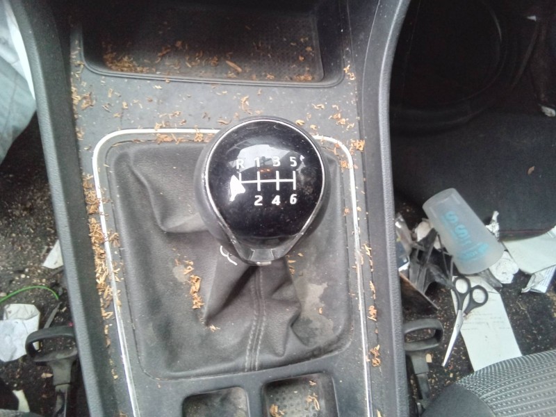 Recambio de pomo palanca cambio para seat leon (5f1) reference referencia OEM IAM 5F1711113AK 5F1711113 
