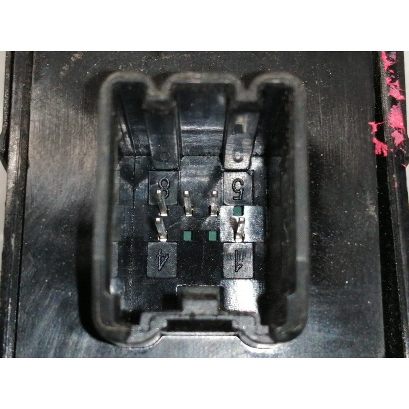 Recambio de mando elevalunas trasero derecho para opel insignia sports tourer sport referencia OEM IAM 13301888  