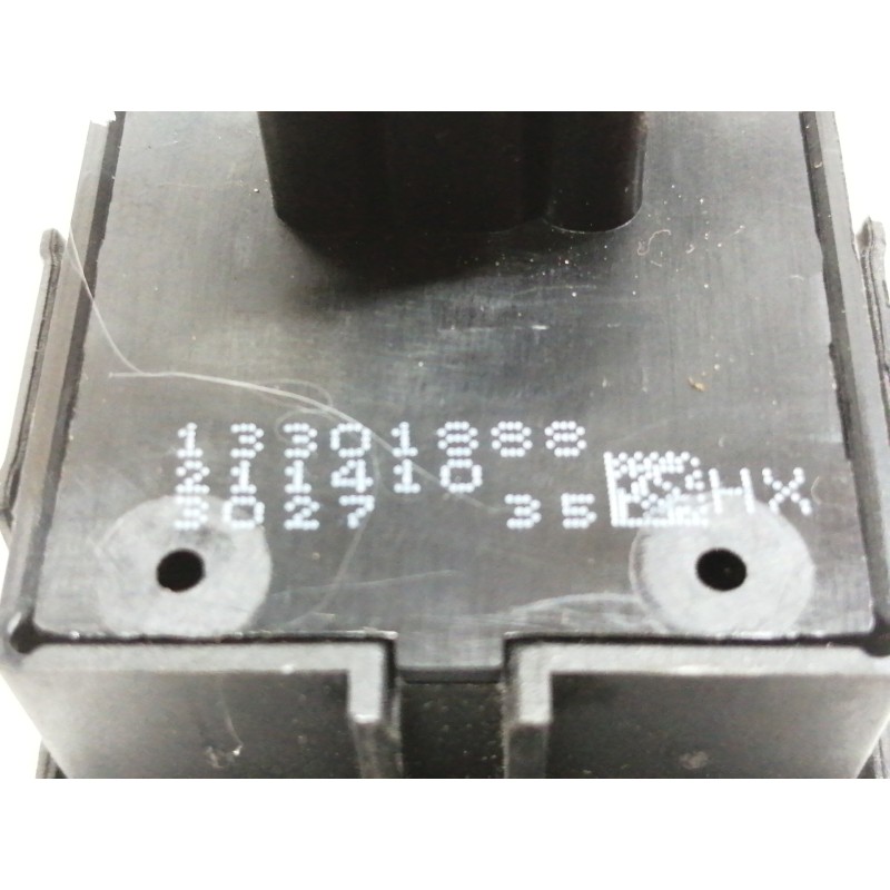 Recambio de mando elevalunas trasero izquierdo para opel insignia sports tourer sport referencia OEM IAM 13222231  