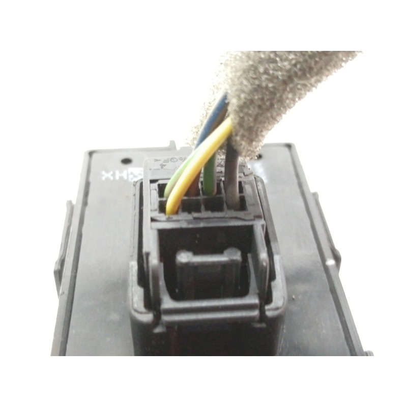 Recambio de mando elevalunas trasero izquierdo para opel insignia sports tourer sport referencia OEM IAM 13222231  