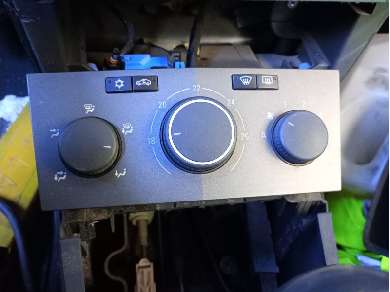 Recambio de mando calefaccion / aire acondicionado para opel astra h berlina cosmo referencia OEM IAM   