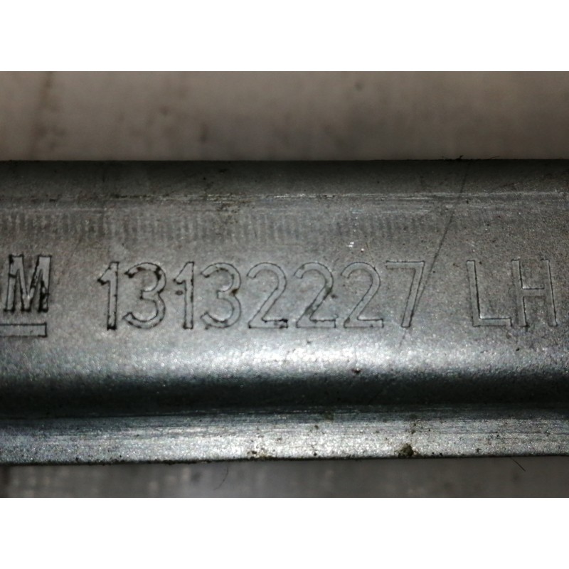 Recambio de elevalunas trasero izquierdo para opel zafira b cosmo referencia OEM IAM 13132227LH  