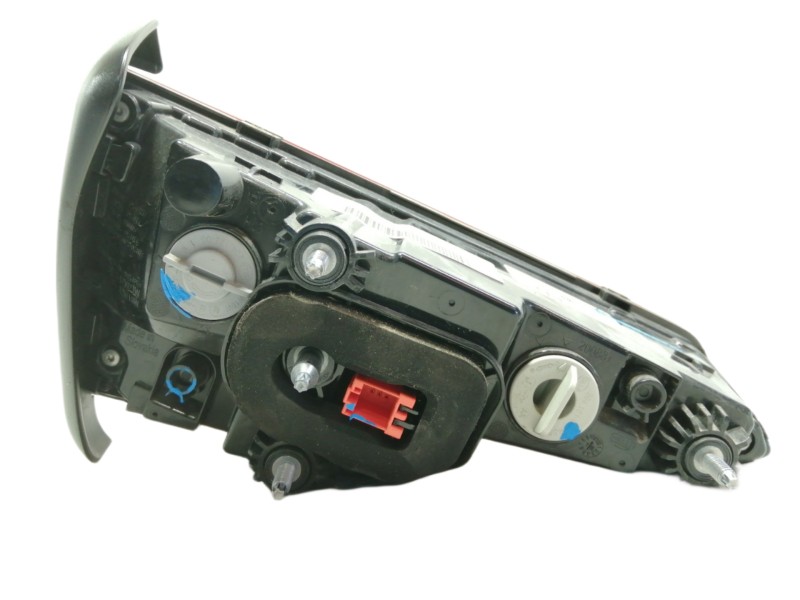 Recambio de piloto trasero derecho interior para audi a4 berlina (8w2) básico referencia OEM IAM 8W5945076 2SA01224902 2SK012248