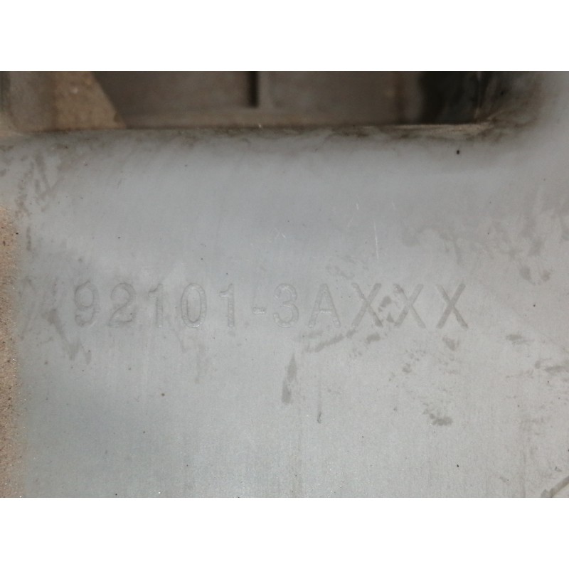 Recambio de faro izquierdo para hyundai trajet (fo) 2.0 crdi gls referencia OEM IAM 921033A020 921013AXXX 