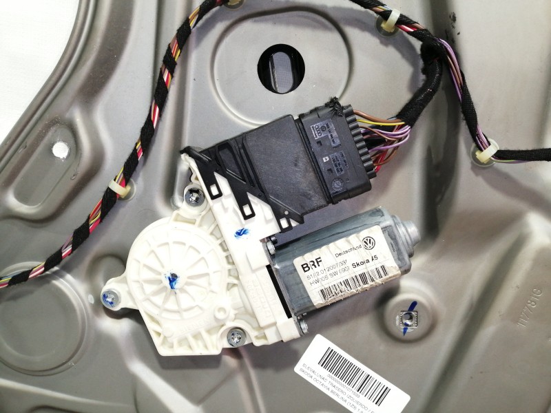 Recambio de elevalunas trasero izquierdo para skoda octavia berlina (1z3) 1.9 tdi referencia OEM IAM 117781G 995932337 