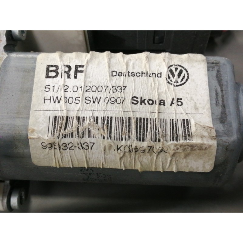 Recambio de elevalunas trasero izquierdo para skoda octavia berlina (1z3) 1.9 tdi referencia OEM IAM 117781G 995932337 