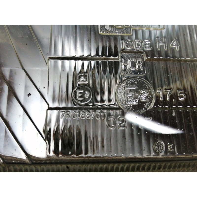 Recambio de faro derecho para renault rapid/express (f40) 1.1 familiar (f401/40h) referencia OEM IAM 7R0188701  