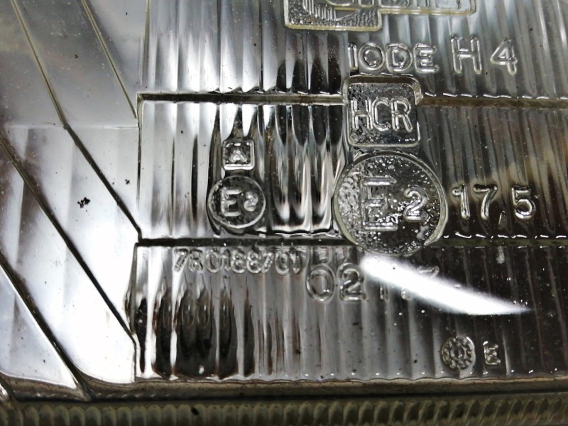 Recambio de faro izquierdo para renault rapid/express (f40) 1.1 familiar (f401/40h) referencia OEM IAM 7R0188701  