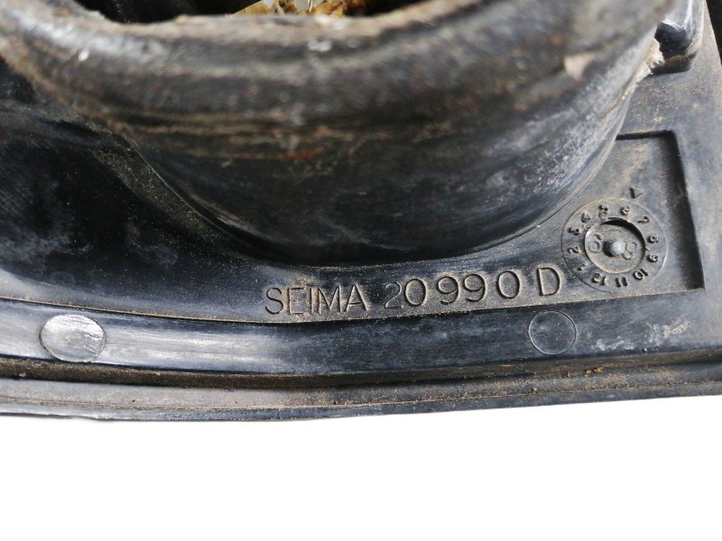 Recambio de piloto trasero derecho para renault rapid/express (f40) 1.1 familiar (f401/40h) referencia OEM IAM 20990D  