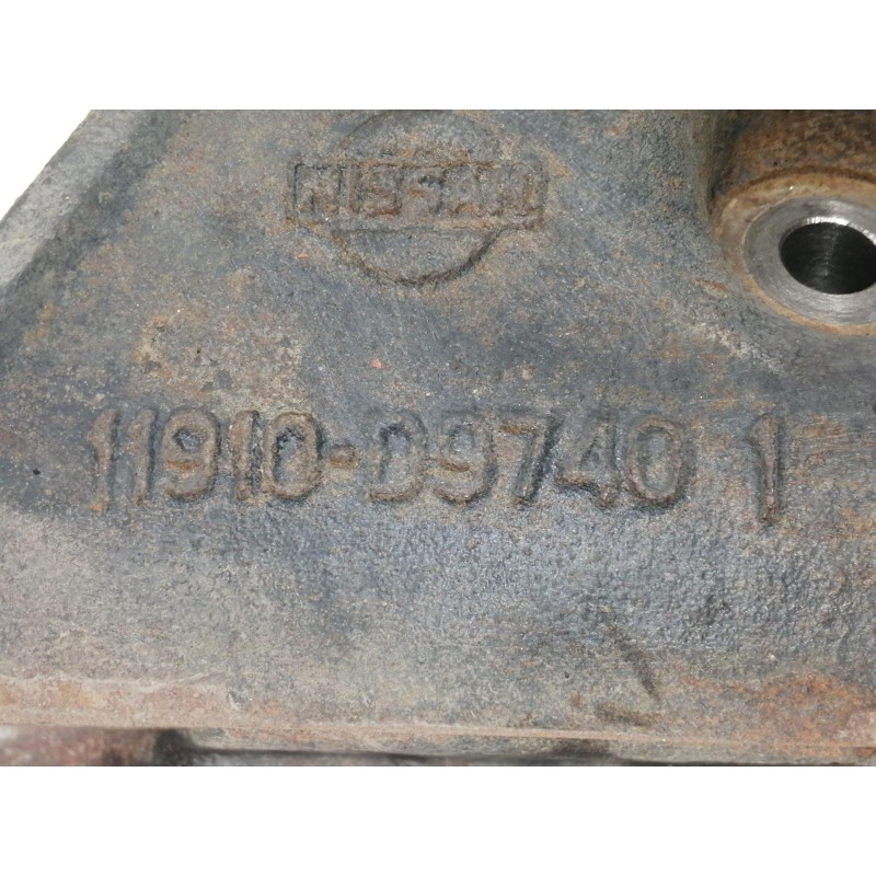 Recambio de soporte alternador para nissan serena (c23m) 2.3 lx diesel referencia OEM IAM 1191009740  