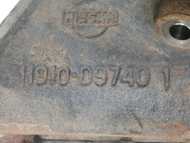 Recambio de soporte alternador para nissan serena (c23m) 2.3 lx diesel referencia OEM IAM 1191009740  