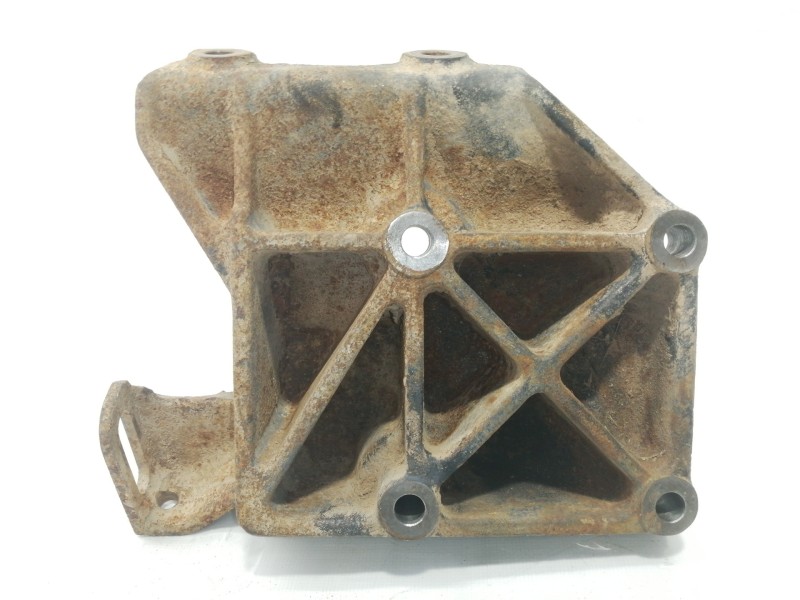 Recambio de soporte alternador para nissan serena (c23m) 2.3 lx diesel referencia OEM IAM 1191009740  