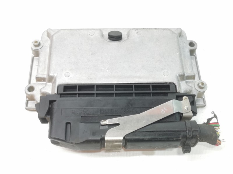 Recambio de centralita motor uce para citroën xsara berlina 1.6 attraction referencia OEM IAM 0261204939  