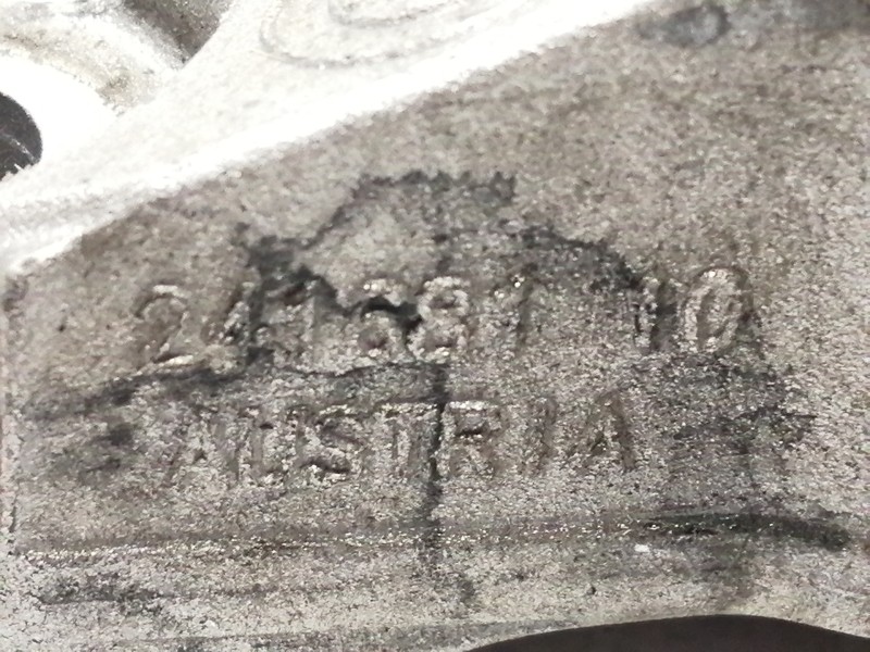 Recambio de soporte bomba inyeccion para bmw x3 (f25) xdrive 20d referencia OEM IAM 13517810698 24168110 