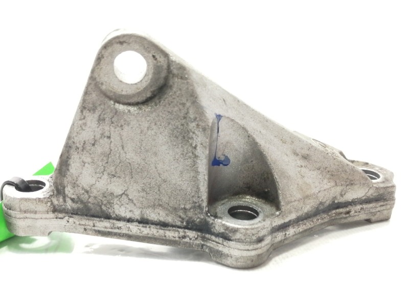 Recambio de soporte bomba inyeccion para bmw x3 (f25) xdrive 20d referencia OEM IAM 13517810698 24168110 