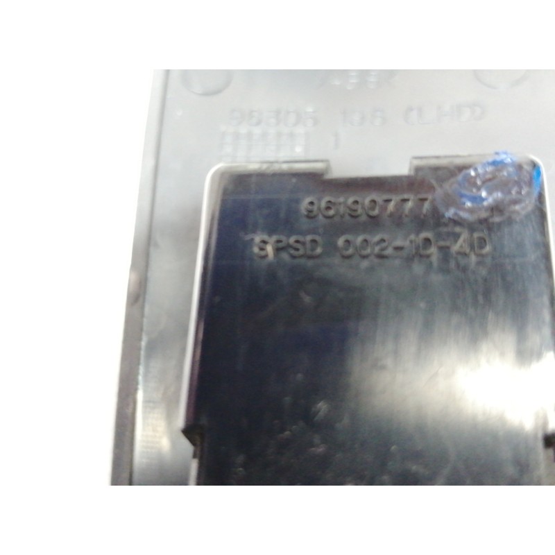 Recambio de mando elevalunas delantero derecho para daewoo nubira berlina classic se referencia OEM IAM 96190777  