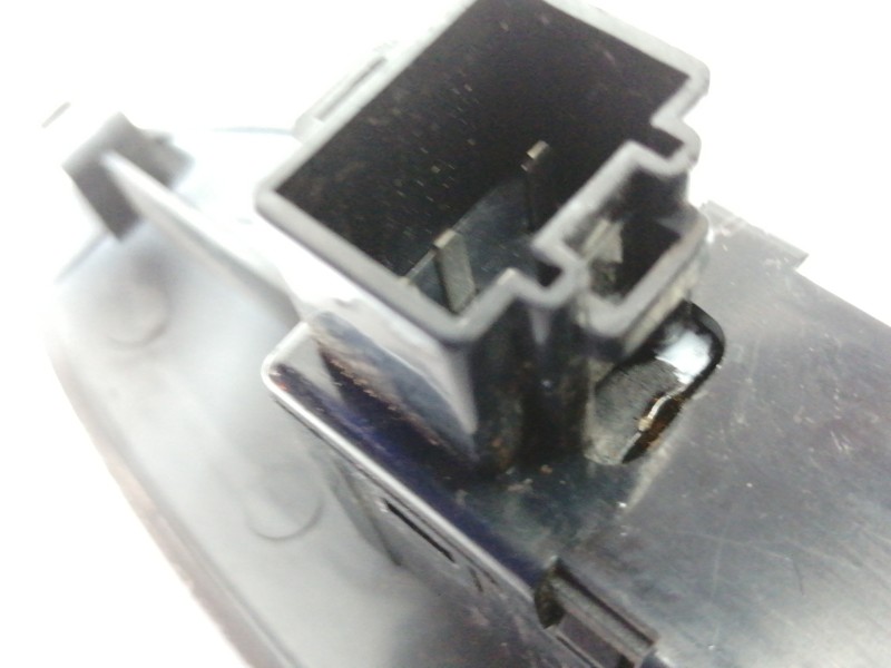 Recambio de mando elevalunas delantero derecho para daewoo nubira berlina classic se referencia OEM IAM 96190777  