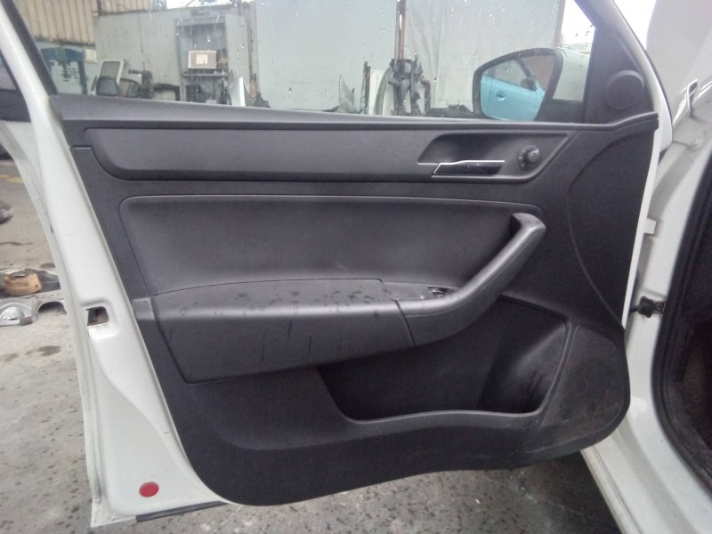 Recambio de guarnecido puerta delantera izquierda para seat toledo (kg3) reference referencia OEM IAM   
