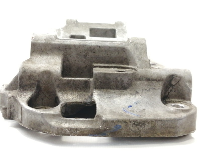 Recambio de soporte alternador para bmw x3 (f25) xdrive 20d referencia OEM IAM 1116850686305  