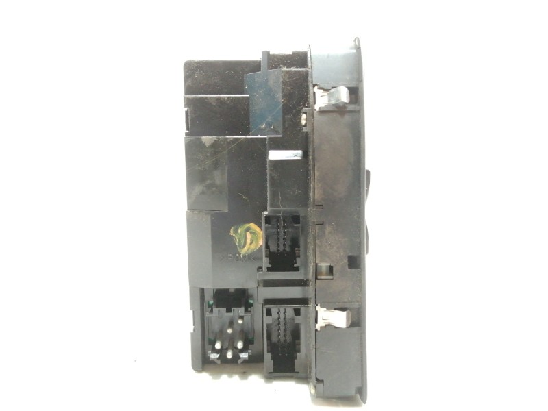 Recambio de mando elevalunas delantero izquierdo para bmw serie 5 berlina (e39) 525tds referencia OEM IAM 8368967  