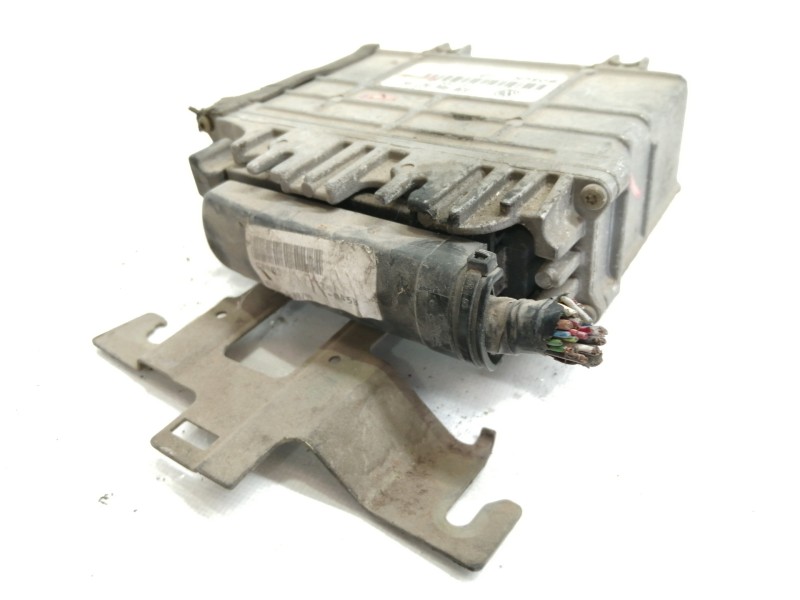 Recambio de centralita motor uce para volkswagen polo berlina (6n1) concept referencia OEM IAM 030906027AA  