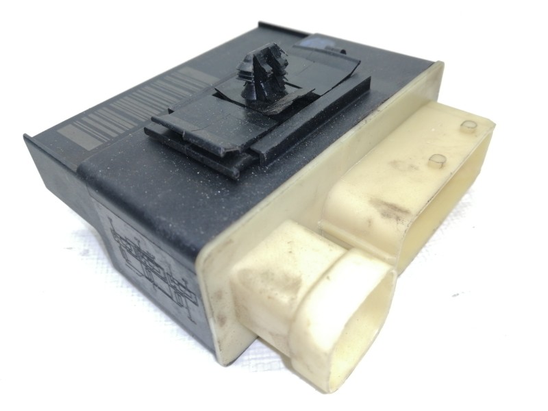 Recambio de caja precalentamiento para peugeot partner (s2) 1.6 16v hdi cat referencia OEM IAM 9652021180  