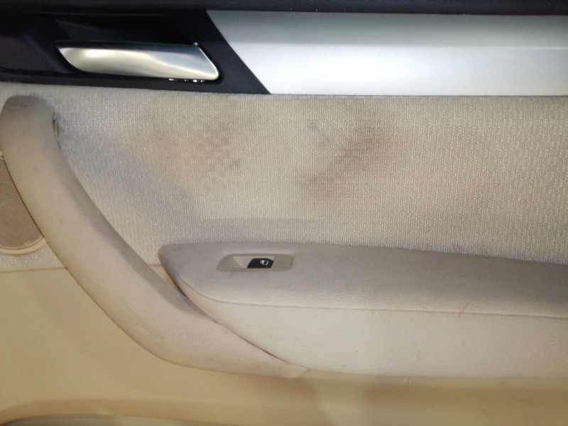 Recambio de guarnecido puerta trasera derecha para bmw x3 (f25) xdrive 20d referencia OEM IAM 105005838  