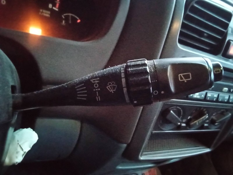 Recambio de mando limpia para mitsubishi space star (dg0) 1600 referencia OEM IAM   