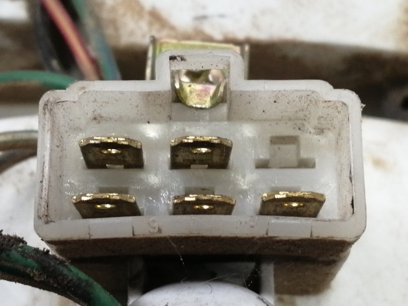 Recambio de piloto trasero derecho para mitsubishi montero (l040) 2500 td (2-ptas.) referencia OEM IAM 0436772R  