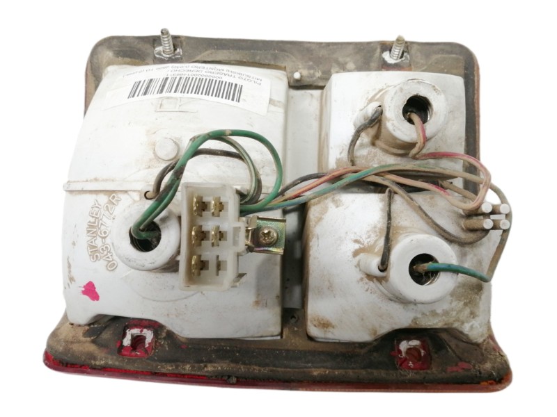 Recambio de piloto trasero derecho para mitsubishi montero (l040) 2500 td (2-ptas.) referencia OEM IAM 0436772R  