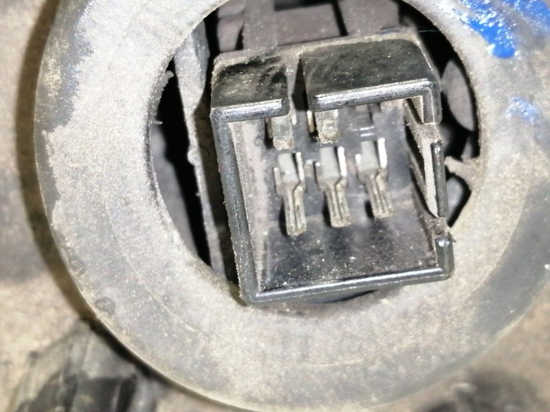 Recambio de retrovisor izquierdo para opel tigra 1.4 16v referencia OEM IAM L049003  