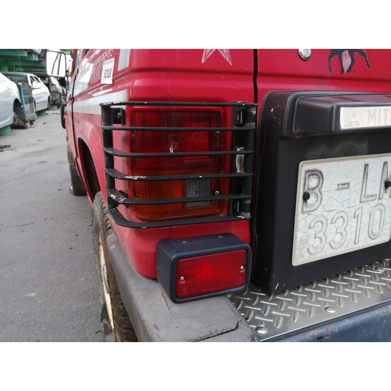 Recambio de piloto trasero izquierdo para mitsubishi montero (l040) 2500 td (2-ptas.) referencia OEM IAM 0436772L  