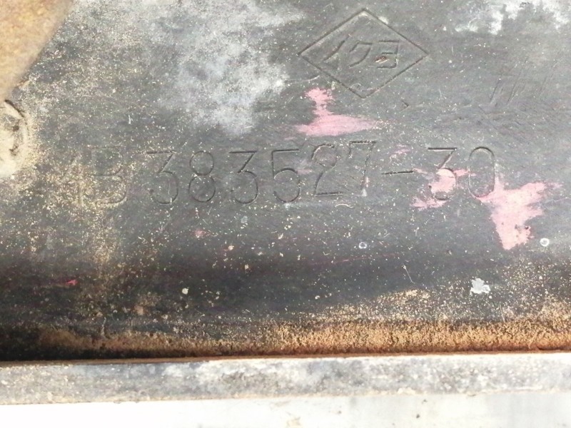 Recambio de rejilla delantera para mitsubishi montero (l040) 2500 td (2-ptas.) referencia OEM IAM MB38352730  