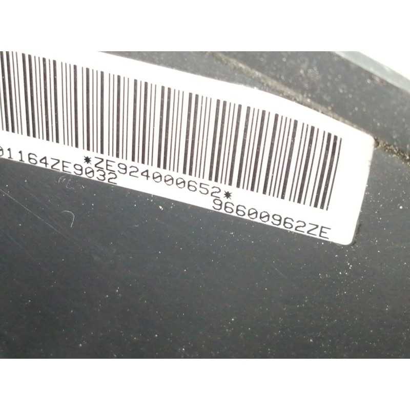 Recambio de volante para citroën c3 1.1 cool referencia OEM IAM 96600962ZE  