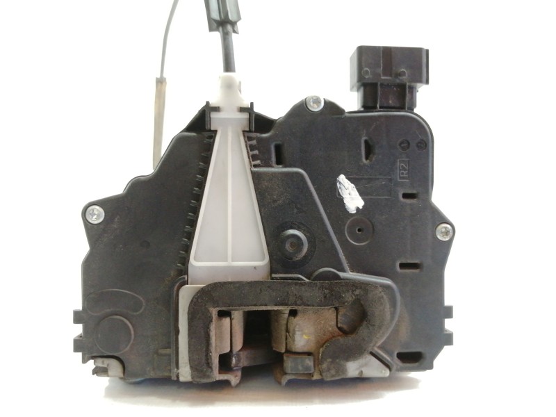 Recambio de cerradura puerta delantera derecha para fiat punto (199) easy referencia OEM IAM 55702904  