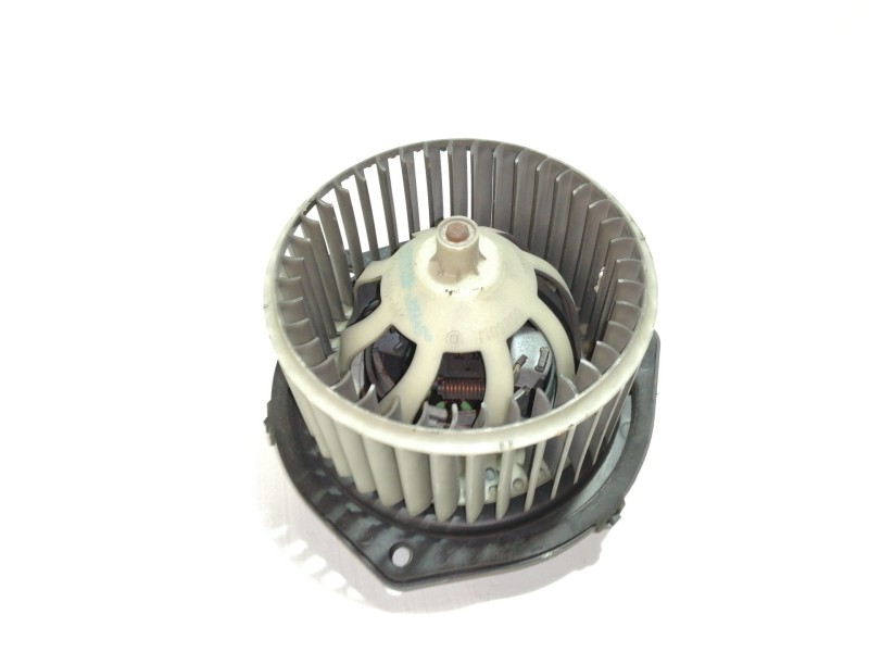 Recambio de motor calefaccion para iveco daily caja abierta / volquete 2.8 diesel referencia OEM IAM 570630200  