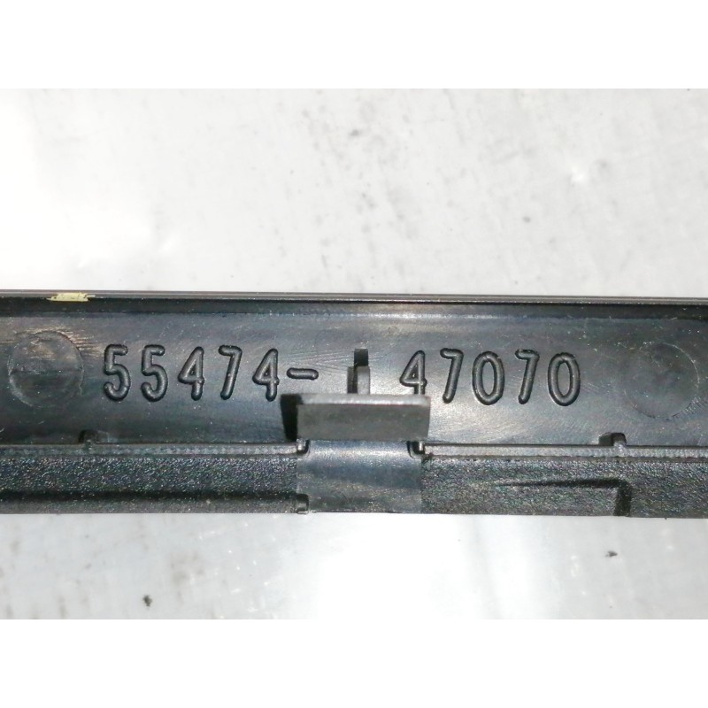 Recambio de moldura para toyota prius (nhw30) advance referencia OEM IAM 5547447070  