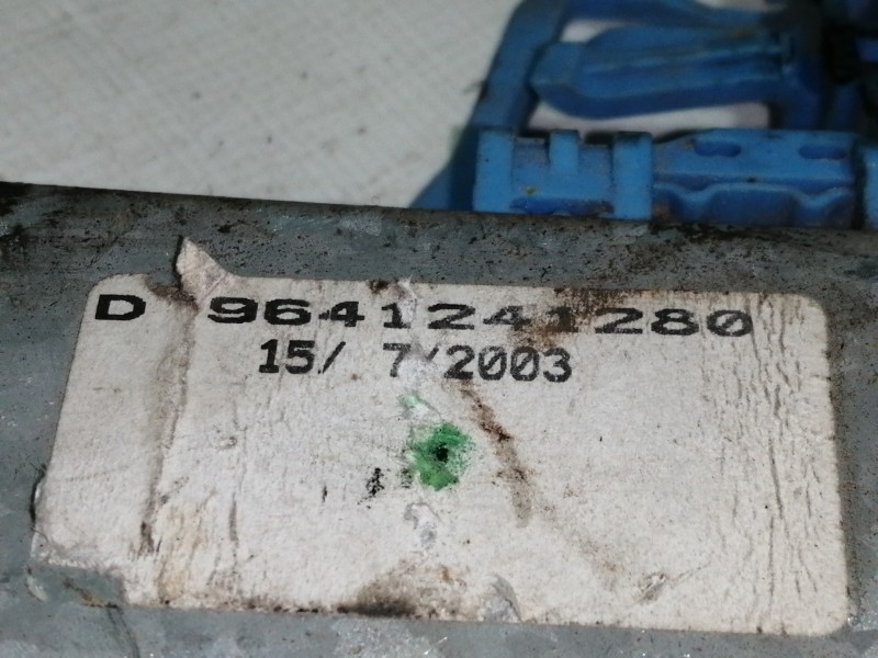 Recambio de elevalunas delantero derecho para citroën c2 sx referencia OEM IAM 36119604  