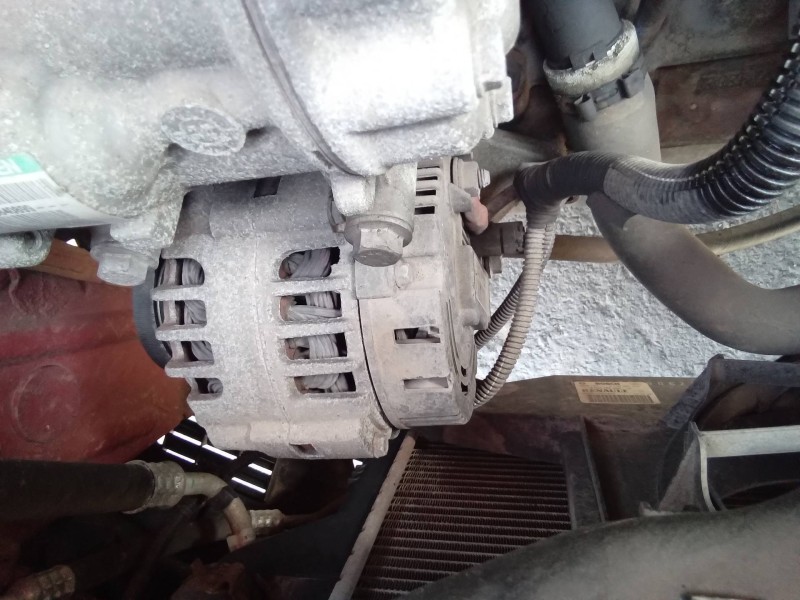 Recambio de alternador para dacia sandero ambiance referencia OEM IAM 8200660044B  