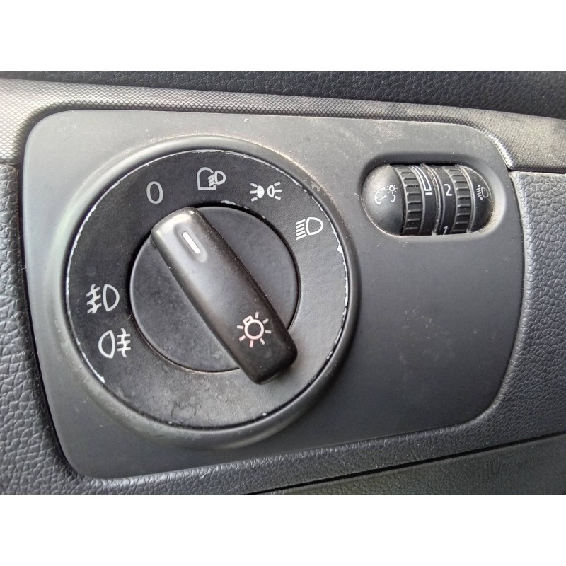 Recambio de mando luces para volkswagen golf v berlina (1k1) highline referencia OEM IAM 1K0941431A 748500260000 