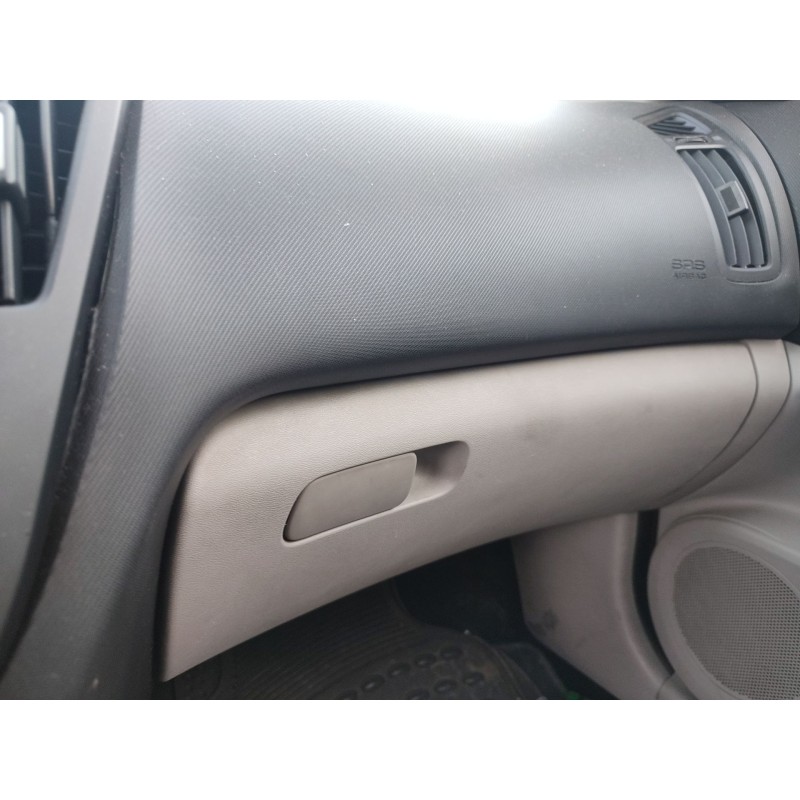 Recambio de guantera para kia cee´d hatchback (ed) 1.6 crdi 90 referencia OEM IAM 847601H000ED / 845101H000ED  